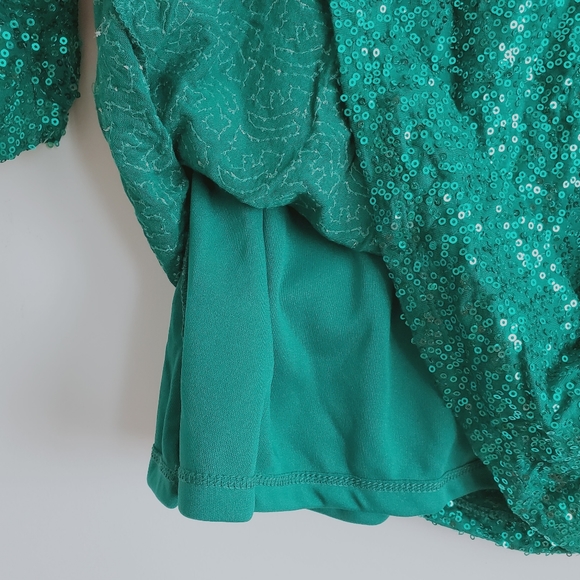 Reitmans Teal Sequin Top - XS and NWT - Picture 3 of 4